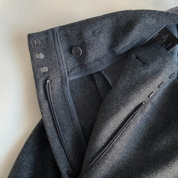 Loro Piana Wide Leg Pleated Grey Cashmere Trousers, size 46IT. - Picture 3 of 7